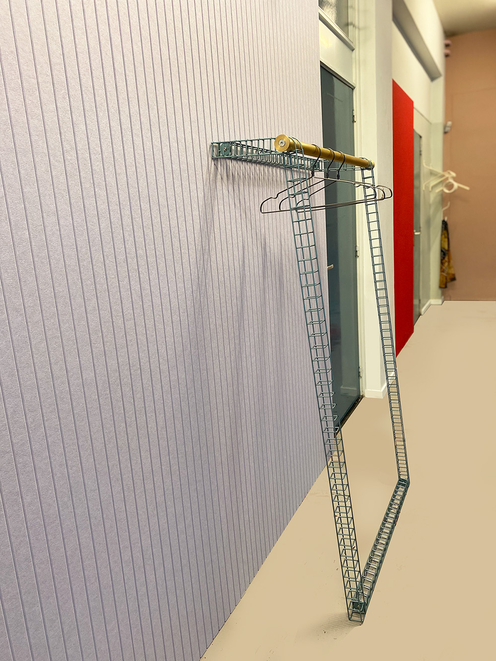 Air&Space-01-Tealgrey-side.